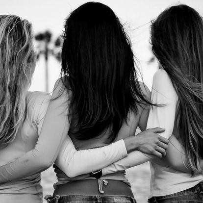 Females Collective USA
– FemalesCollective